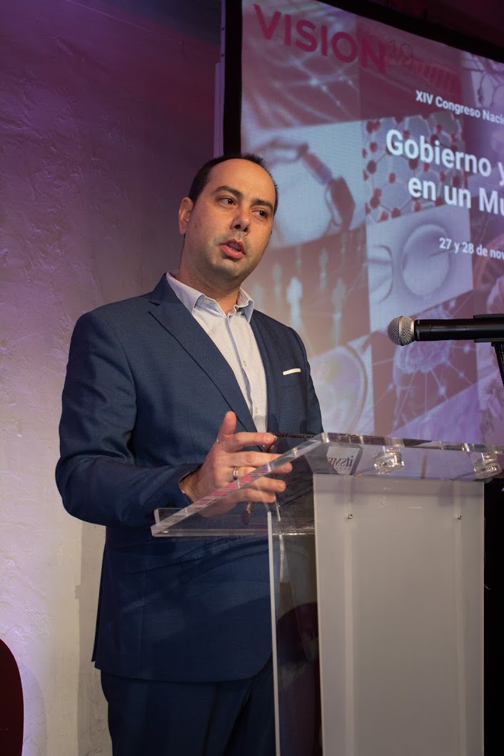 Alejandro (“Jandro”) Castro se incorpora al equipo de itSMF España como líder del grupo de trabajo ITSM4ITAM Alejandro (“Jandro”) Castro se incorpora al equipo de itSMF España como líder del grupo de trabajo ITSM4ITAM